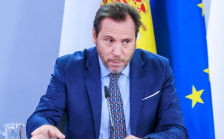 La bronca se aviva con las llamas: el PP exige el cese de Puente por bromear con los incendios