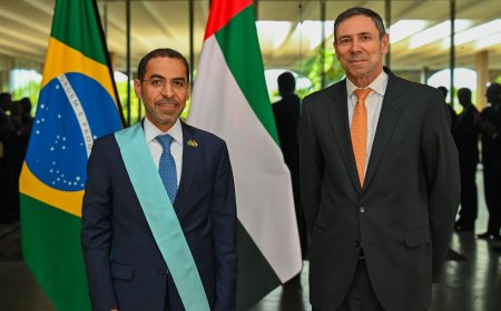 Brasil concede al embajador de Emiratos su máxima condecoración