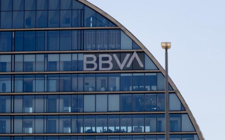 BBVA recurre ante el Supremo las exigencias del Gobierno para aprobar la OPA a Banco Sabadell
