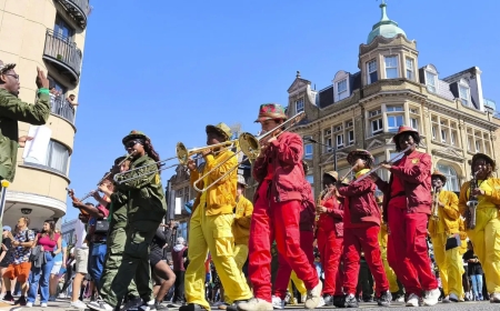 El tradicional carnaval de Notting Hill se inunda de ritmos afrocaribeños
