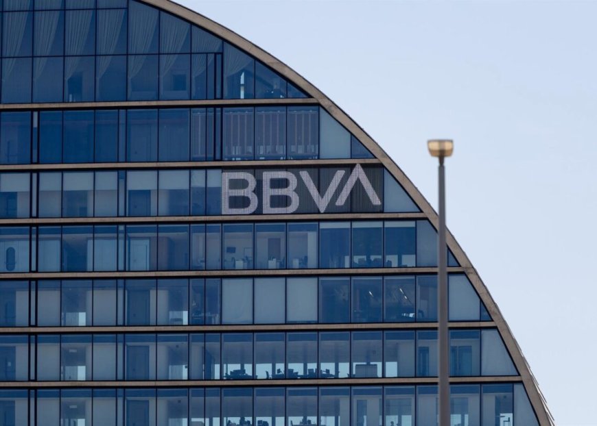 BBVA recurre ante el Supremo las exigencias del Gobierno para aprobar la OPA a Banco Sabadell