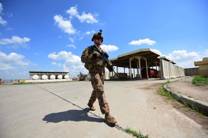 Las fuerzas de EE.UU. empiezan a salir de las bases de Irak en cumplimiento con el programa de retirada