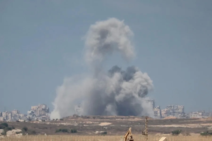 Israel mata a más de 100 palestinos desde el sábado y sigue destruyendo la ciudad de Gaza