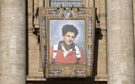 Carlo Acutis ya es el primer santo milenial