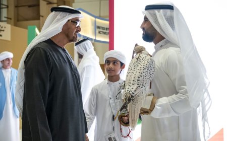 El presidente de Emiratos visita la Exposición Internacional de Caza y Ecuestre de Abu Dabi