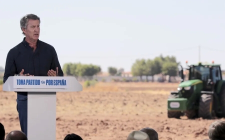 Feijóo anuncia que el PP elaborará un libro blanco para el medio rural de la mano de organizaciones agrarias