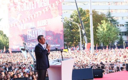 Al menos 50.000 personas marchan en Ankara en apoyo a la oposición turca