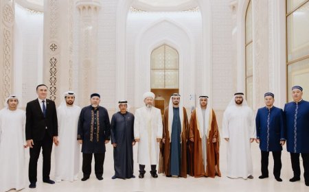 Emiratos y Kazajistán exploran vías de cooperación en fetuas y concienciación religiosa con el uso de inteligencia artificial