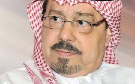 En un video, el jeque Nourredine El-Ebeidi explica a los estudiantes de una escuela de Benín un artículo del pensador Ali Al-Shurafa: