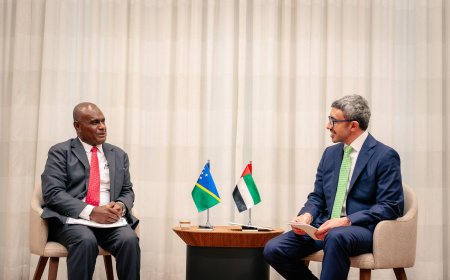 Abdullah bin Zayed se reúne en Nueva York con el primer ministro de Islas Salomón
