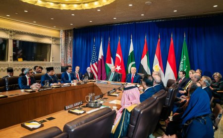 Abdullah bin Zayed participa en una reunión multilateral convocada por el presidente de EE UU en Nueva York