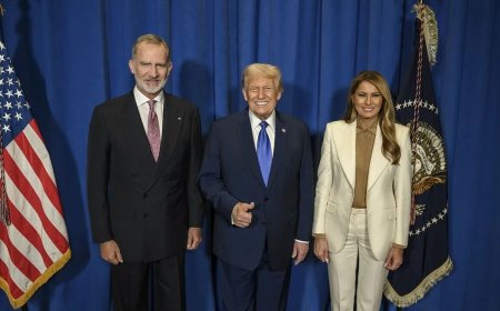 La Casa Blanca distribuye la imagen del saludo del rey y Trump en Nueva York