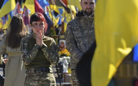 Zelenski afirma que Rusia lanzó 500 drones y 40 misiles contra Ucrania la pasada noche