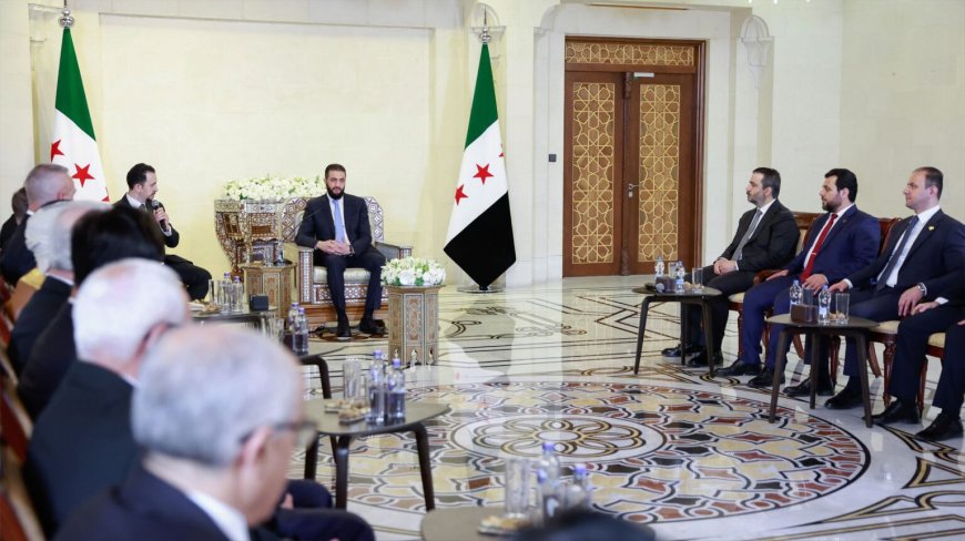 Presidente Al-Shara se reúne con embajadores de países árabes y amigos