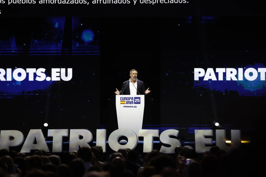 Abascal y Vox claman contra “el Califato de Bruselas” y Pedro Sánchez