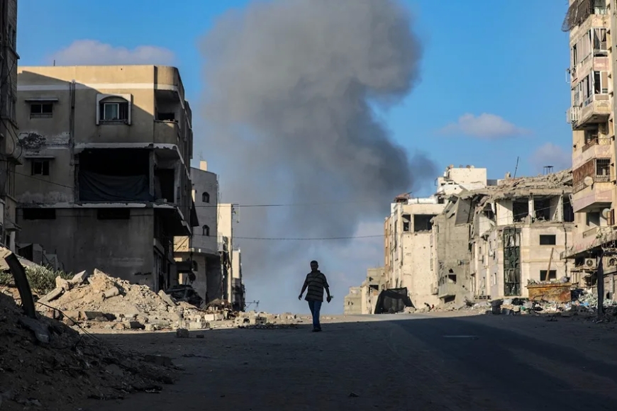 Once muertos en la ciudad de Gaza en una noche de bombardeos y disparos contra viviendas