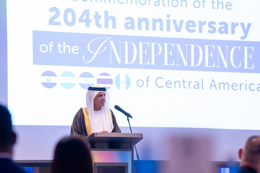 Saud bin Saqr asiste a la celebración del Día de la Independencia de Centroamérica en Ras al Jaima