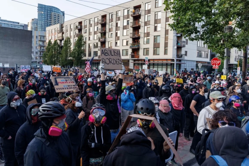 Los líderes y residentes de Portland están resistiendo al ICE. Ahora Trump está enviando tropas