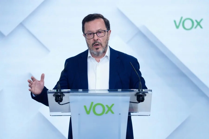 Vox acusa a Feijóo de intentar copiar su discurso en materia de inmigración
