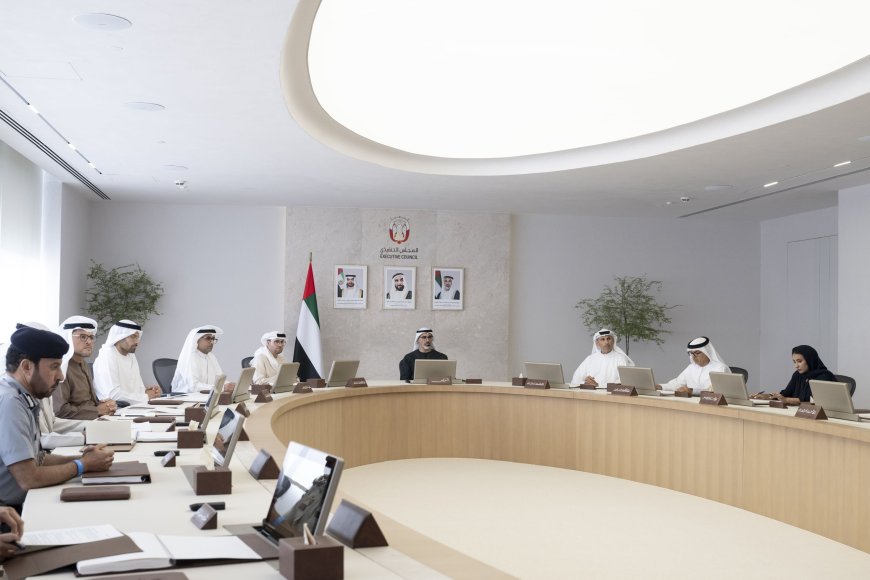 Jeque Khaled bin Mohamed bin Zayed preside la reunión del Consejo Ejecutivo de Abu Dabi