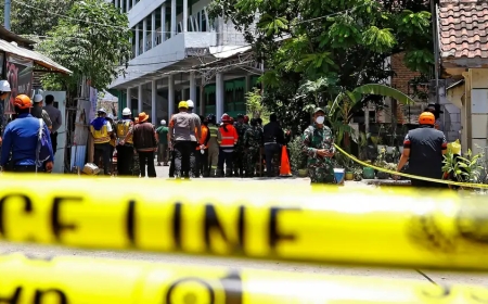Cifra muertos en escuela colapsada en Indonesia sube a 37