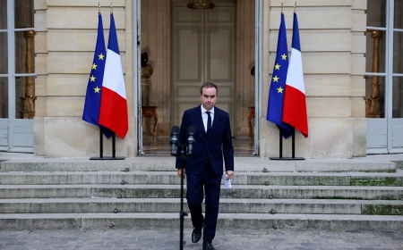 Lecornu, el inextricable regreso del fiel de Macron pocos días después de dimitir