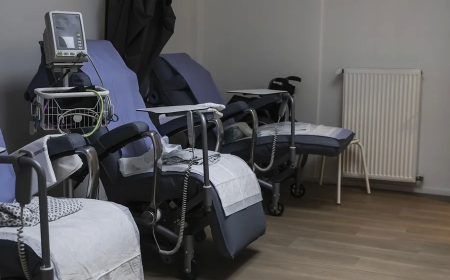 El Gobierno inicia el trámite para blindar el derecho al aborto en la Constitución aunque reconoce que no será una «reforma sencilla»