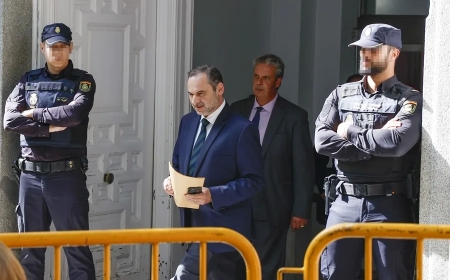 El juez mantiene en libertad al exministro Ábalos pese a apreciar un cierto riesgo de fuga