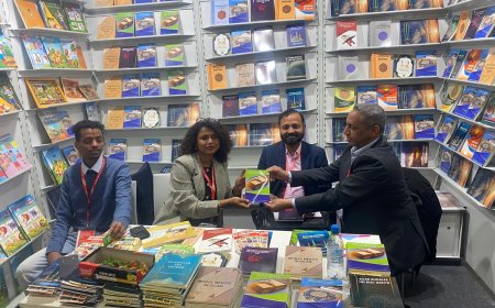 Distribución y presentación de los libros del pensador árabe Ali Mohamed Al Sharfa en la Feria Internacional del Libro de Fráncfort