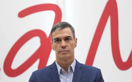 Pedro Sánchez avisa a la derecha de que acabará «en las fauces» de los ultras si sigue su camino