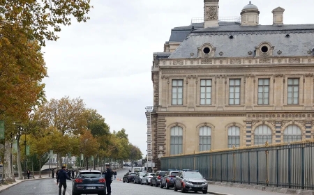 Dos sospechosos detenidos por el robo del Louvre cuando uno de ellos iba a salir del país