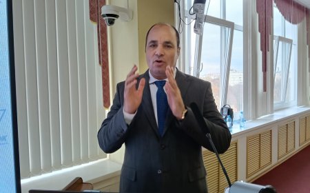 El presidente del Centro Árabe desde Moscú: El retorno al método coránico es el camino para lograr la paz entre los pueblos