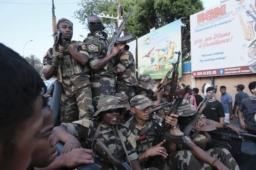 Una unidad militar insurrecta de Madagascar dice haber tomado el control del Ejército