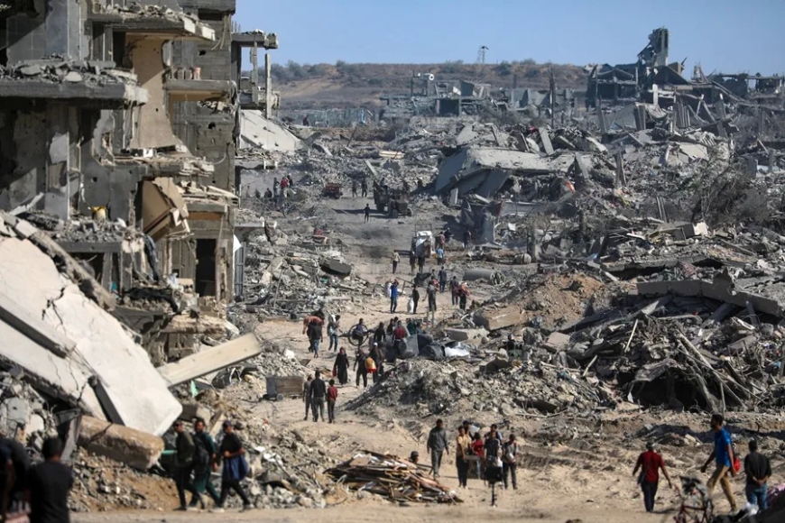 Un ataque israelí a un minibús en Gaza mata a 11 miembros de la misma familia, 7 de ellos menores