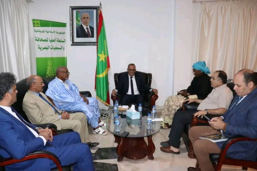 El presidente de la Alta Autoridad de la Prensa y el Audiovisual de Mauritania recibe a la delegación de la Fundación “Mensaje de Paz”