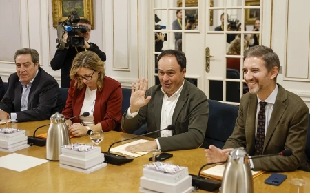 La sucesión de Mazón: contactos entre PP y Vox, sin negociaciones y todavía sin candidato