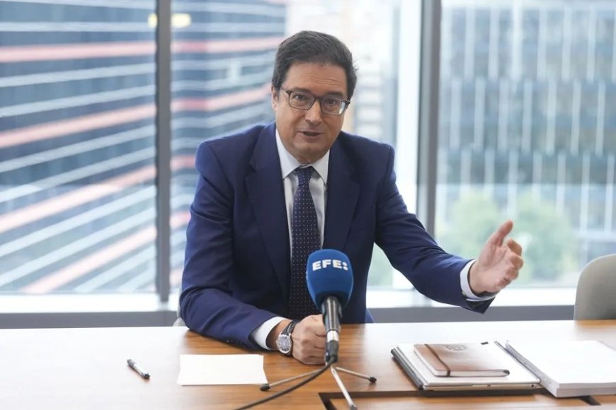 Óscar López ve cuestionado el liderazgo de Feijóo: «Cada día se parece más a Casado»