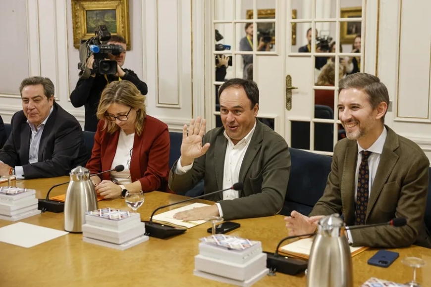 La sucesión de Mazón: contactos entre PP y Vox, sin negociaciones y todavía sin candidato