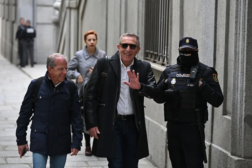 El periodista que reveló el correo clave sobre el novio de Ayuso afirma que lo tuvo seis horas antes y que no habló con García Ortiz