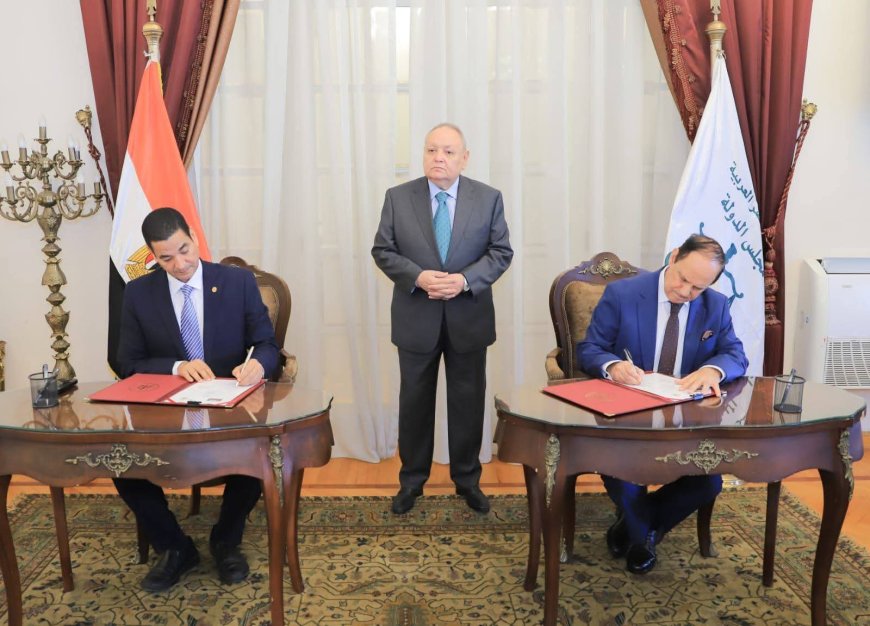 El pensador árabe Ali Mohamed Al-Sharafa escribe: Respuesta a los criminales que han distorsionadoel mensaje del Islam y agredido al Mensajero