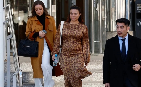 Elisa Mouliaá pide 3 años de cárcel para Errejón por un delito continuado de abuso sexual