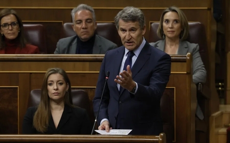 Feijóo acusa a Sánchez de aprender sobre feminismo en los prostíbulos