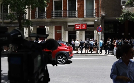 El juez abre una pieza secreta sobre los pagos en efectivo del PSOE entre 2017 y 2024