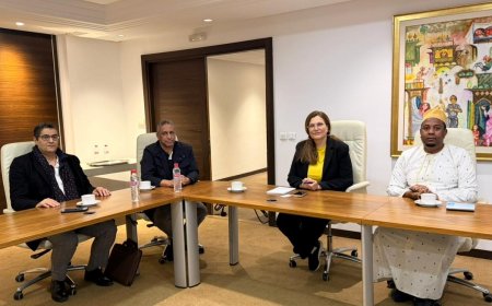 La delegación de Mensaje de Paz explora con la representante de la UNESCO en Túnez las perspectivas de cooperación intelectual y académica