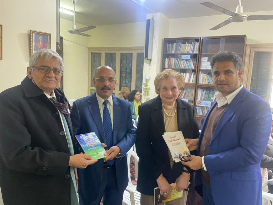 La Fundación “Mensaje de Paz” dona las obras del pensador árabe Ali Al-Sharafaa a la doctora Najia Al-Musallami