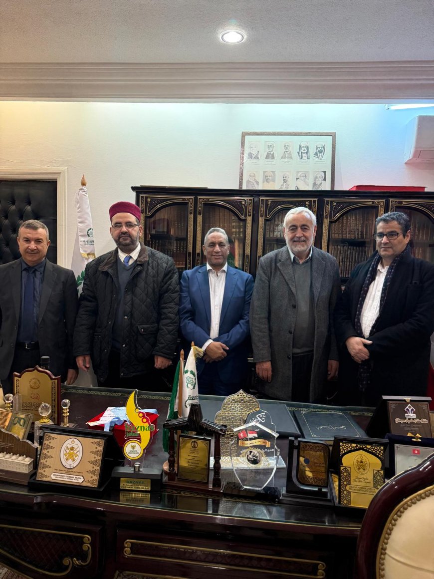 El rector de la Universidad Zitouna recibe a la delegación de la Fundación Mensaje de Paz