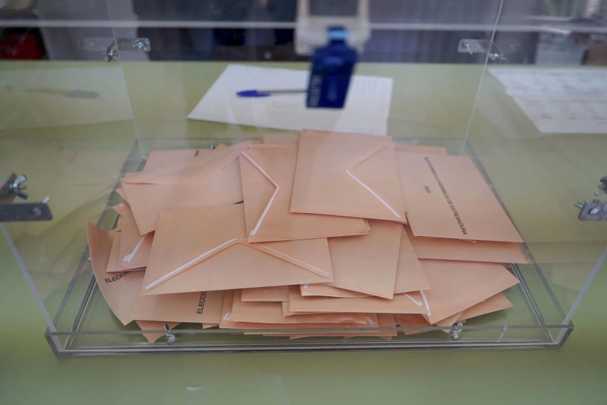 El índice de participación en las elecciones en Extremadura se sitúa en el 35,76 %, casi un 6 % menos que en 2023