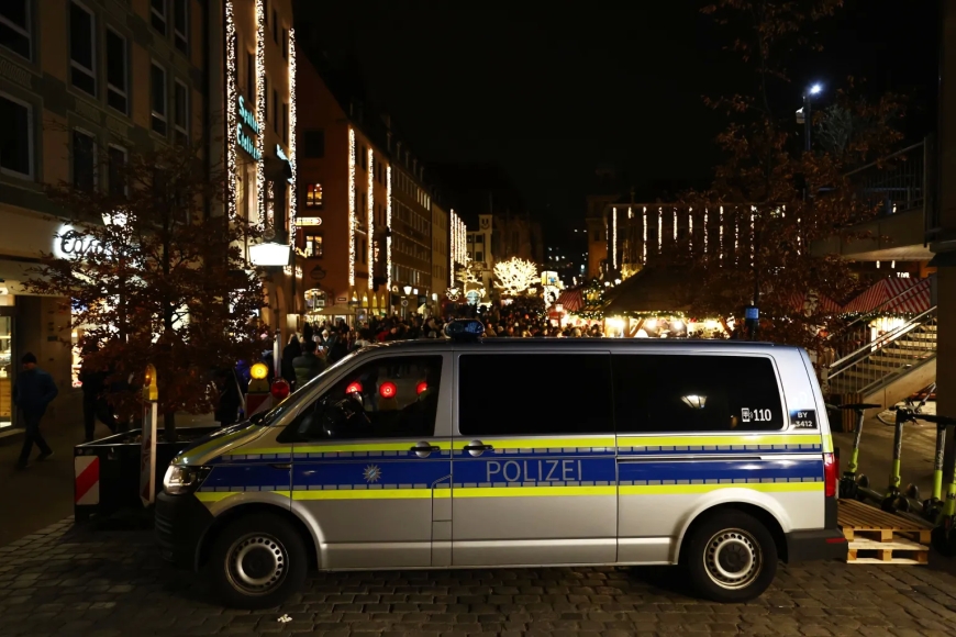 Tres heridos tras embestir un coche contra una parada de autobús en el oeste de Alemania