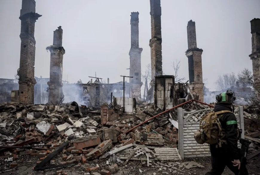 Rusia lanza un ataque masivo con misiles y drones contra infraestructura energética ucraniana que causa tres muertos