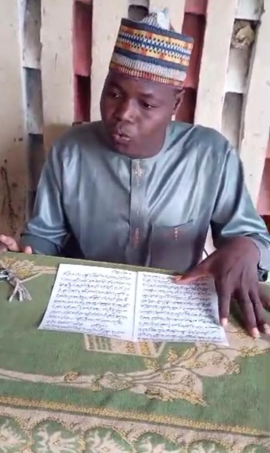 Con video e imágenes… Lección educativa en una escuela de Níger para explicar el artículo del profesor Ali Al-Sharafaa: “El retorno a Dios”